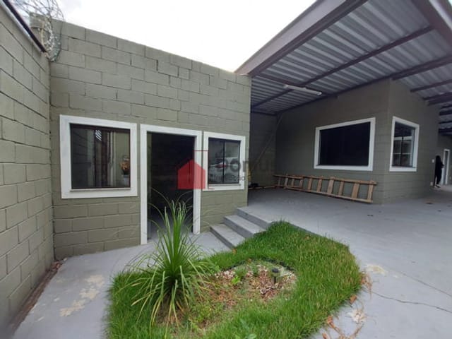 Galpão / Barracão com 300m², para alugar, no bairro Jardim Regina em Pindamonhangaba