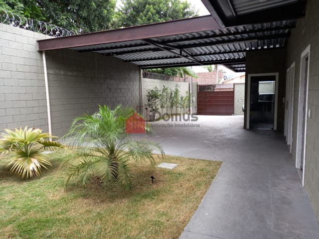Galpão / Barracão com 300m², para alugar, no bairro Jardim Regina em Pindamonhangaba