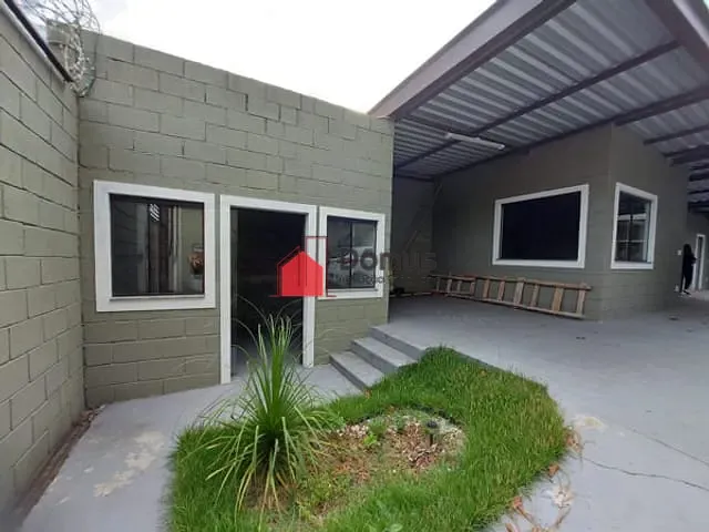 Galpão / Barracão com 300m², para alugar, no bairro Jardim Regina em Pindamonhangaba