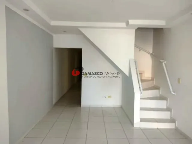 Sobrado para alugar, no bairro Osvaldo Cruz em São Caetano do Sul