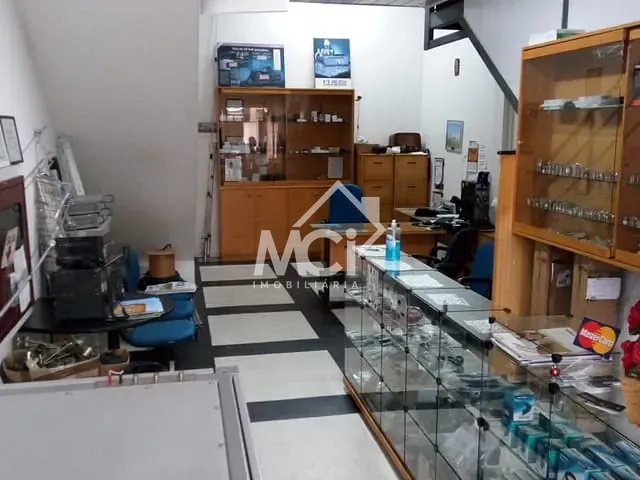 Prédio com 170m², à venda, no bairro Centro em Pelotas