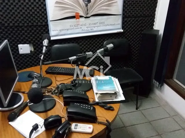 Prédio com 170m², à venda, no bairro Centro em Pelotas
