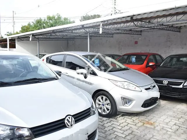 Comercial com 212m², à venda, no bairro Areal em Pelotas