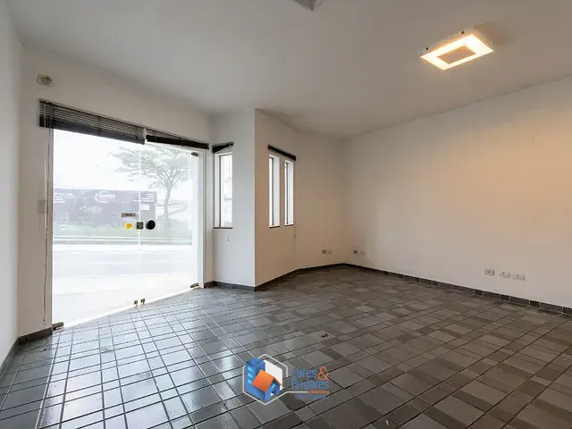 Comercial com 250m², à venda, no bairro Interlagos em São Paulo