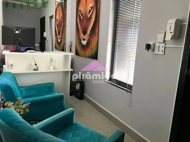 Comercial com 215m², à venda, no bairro Jardim São Dimas em São José Dos Campos