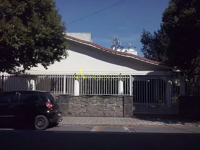 Comercial com 650m² 5 quartos e 4 banheiros, à venda, no bairro Centro em Pindamonhangaba