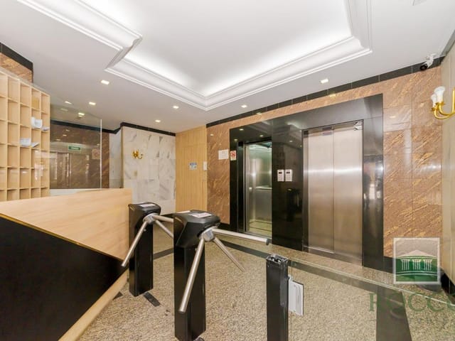 Comercial para alugar, no bairro Centro em Curitiba