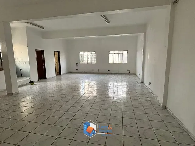 Comercial com 438m², à venda, no bairro Brasilândia em São Paulo