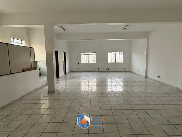 Comercial com 438m², à venda, no bairro Brasilândia em São Paulo