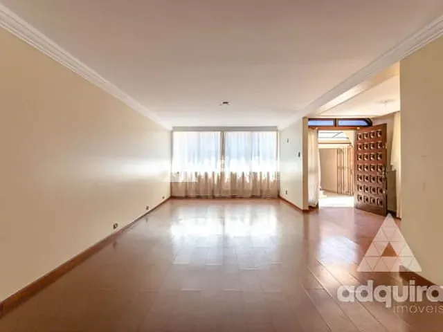 Casa 3 quartos e 4 banheiros, à venda ou para alugar, no bairro Centro em Ponta Grossa