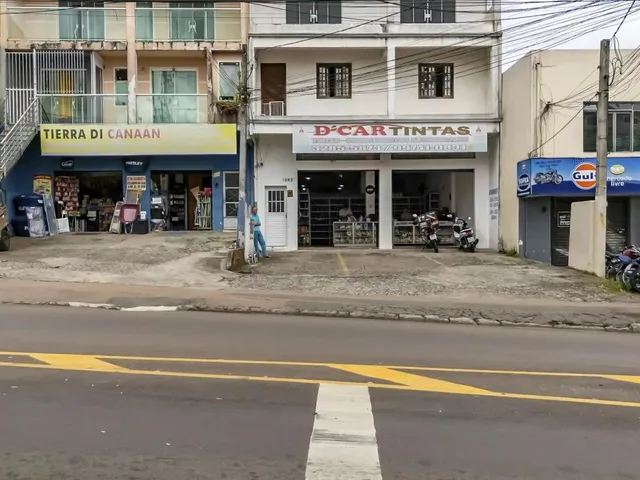 Comercial com 249m² 7 quartos e 5 banheiros, à venda, no bairro Cidade Industrial em Curitiba