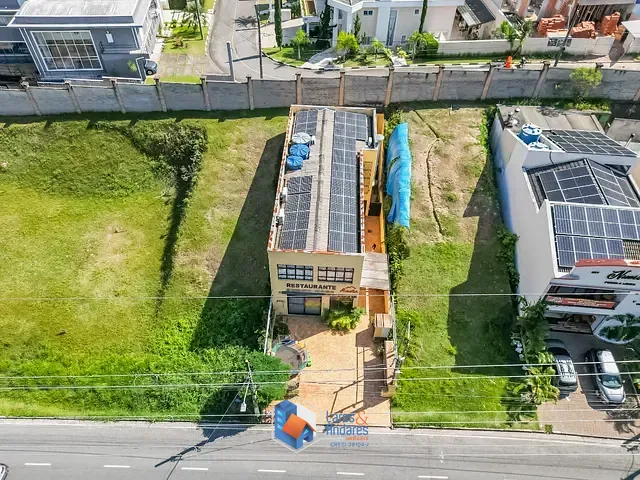 Comercial com 300m², à venda, no bairro Jardim do Golf em Jandira