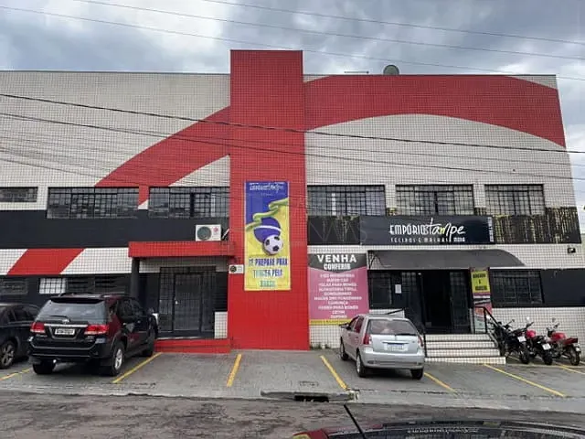 Galpão / Barracão com 738m², à venda, no bairro Jardim Apucarana em Apucarana