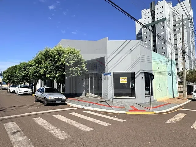 Prédio para alugar, no bairro Centro em Rolândia