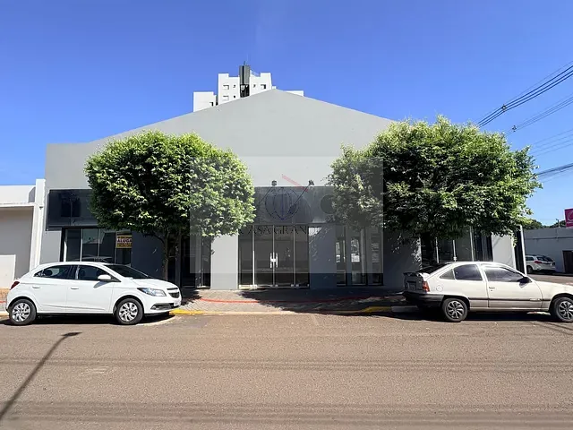 Prédio para alugar, no bairro Centro em Rolândia