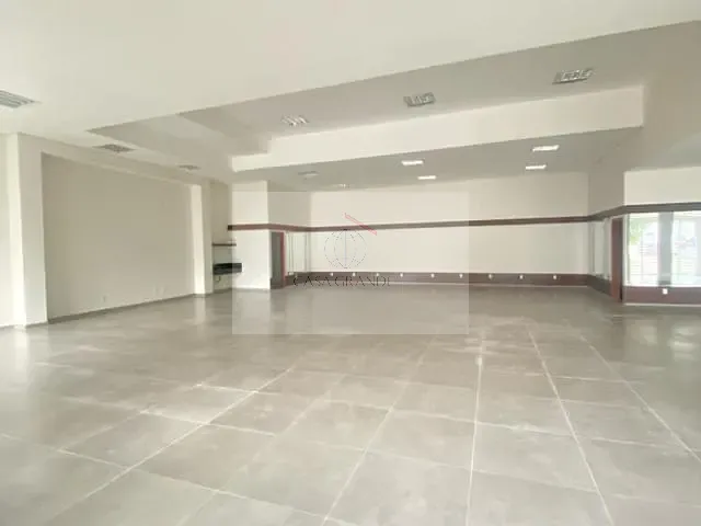 Prédio para alugar, no bairro Centro em Rolândia