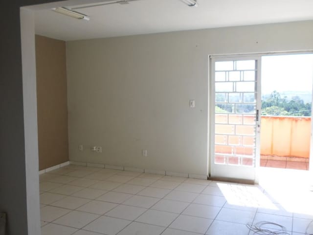 Comercial com 924m², à venda, no bairro Oficinas em Ponta Grossa