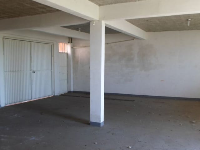 Comercial com 924m², à venda, no bairro Oficinas em Ponta Grossa