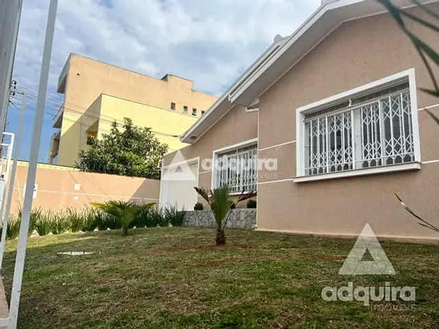 Casa com 420m² 11 quartos e 6 banheiros, à venda, no bairro Uvaranas em Ponta Grossa