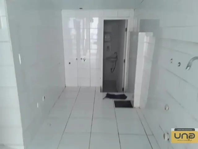 Comercial à venda, no bairro CENTRO em Curitiba