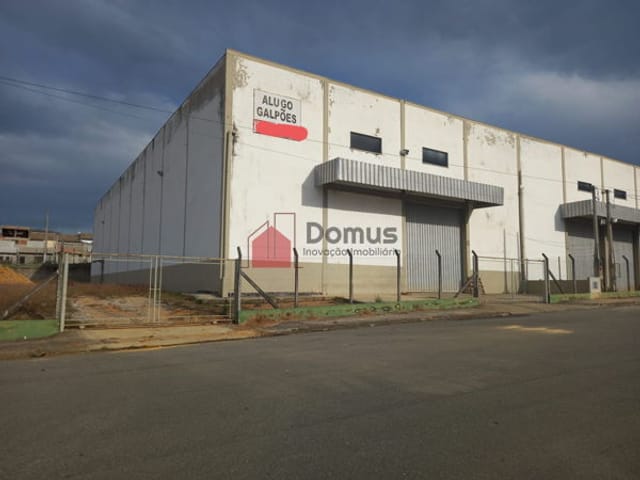 Galpão / Barracão com 2000m², para alugar, no bairro Residencial e Comercial Cidade Jardim em Pindamonhangaba
