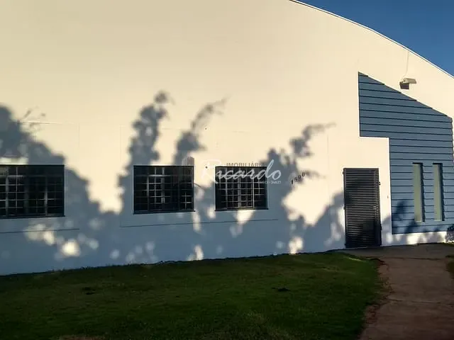 Galpão / Barracão com 8500m², à venda, no bairro Parque Industrial II em Arapongas
