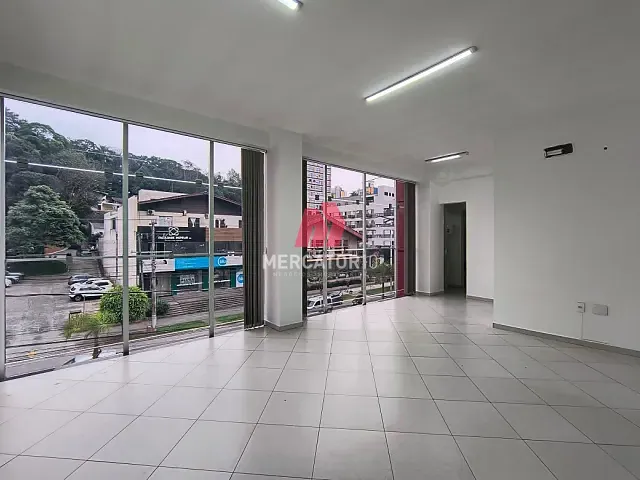 Sala para alugar, no bairro Victor Konder em Blumenau