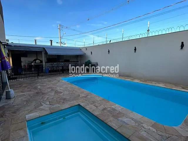 Comercial com 417m², à venda, no bairro Chácara Santa Maria em Cambé