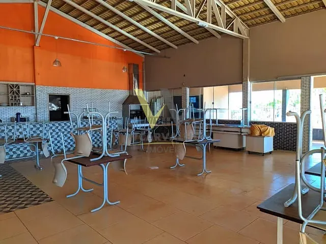 Comercial com 2369m², à venda, no bairro Distrito Agroindustrial de Anápolis em Anápolis