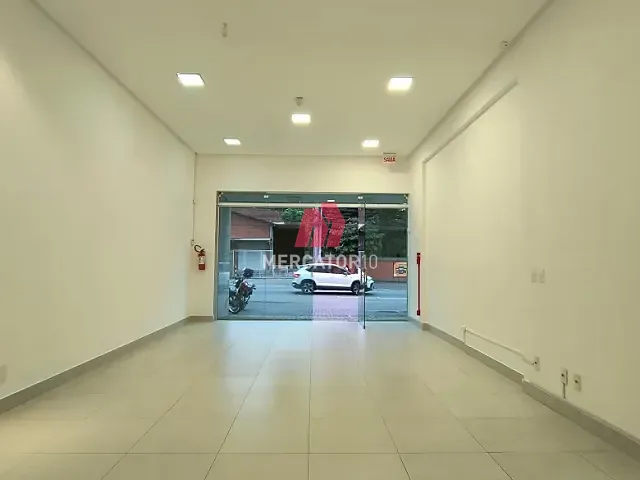 Comercial com 68m², para alugar, no bairro Vila Nova em Blumenau