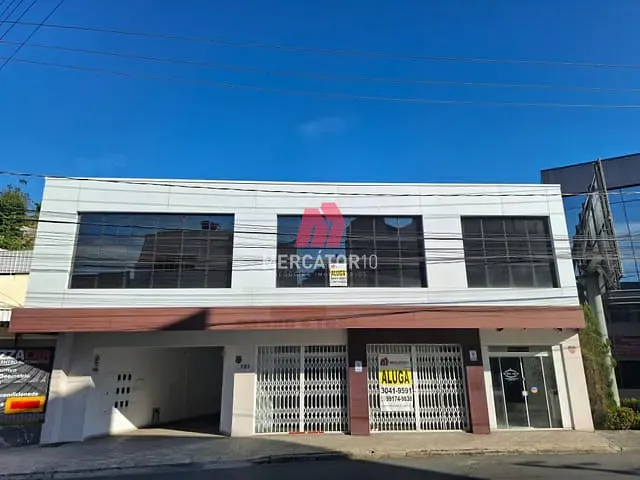 Sala para alugar, no bairro Centro em Blumenau