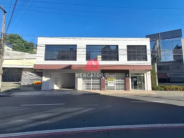 Sala para alugar, no bairro Centro em Blumenau