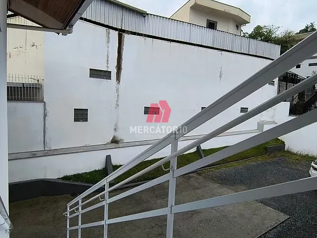 Sala para alugar, no bairro Centro em Blumenau