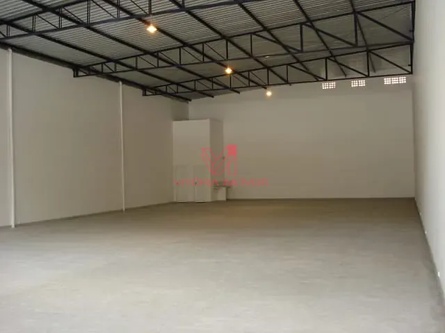 Loja à venda ou para alugar, no bairro BENTO FERREIRA em Vitoria