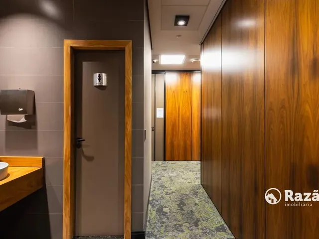 Comercial para alugar, no bairro Hauer em Curitiba