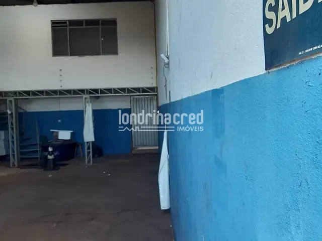 Galpão / Barracão com 300m², à venda, no bairro Rodocentro em Londrina