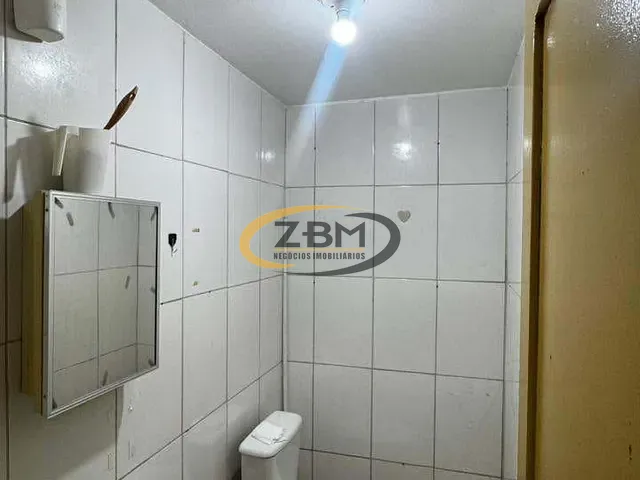 Loja com 70m², para alugar, no bairro Centro em Londrina
