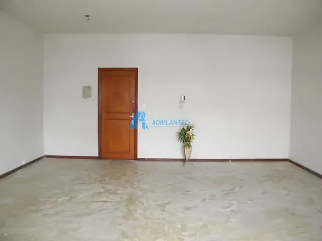 Conjunto comercial para alugar, no bairro PENHA CIRCULAR em Rio De Janeiro