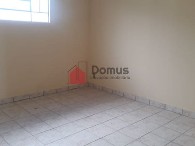 Comercial com 300m², à venda, no bairro Maria Áurea em Pindamonhangaba