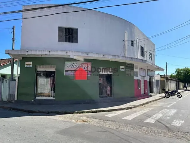 Comercial com 300m², à venda, no bairro Maria Áurea em Pindamonhangaba