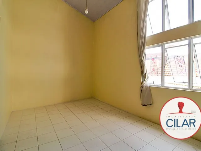 Comercial à venda, no bairro Centro em Curitiba
