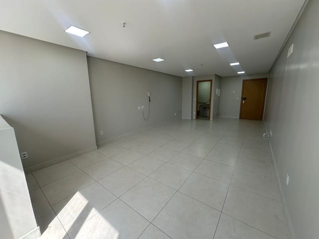 Foto do Sala - Comercial para Locação 39M², Setor Bueno, Goiânia - GO | Imobiliária TOP