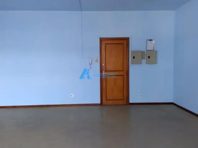 Conjunto comercial para alugar, no bairro PENHA CIRCULAR em Rio De Janeiro