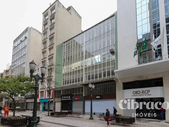 Comercial para alugar, no bairro Centro em Curitiba