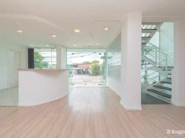 Comercial à venda, no bairro Santa Felicidade em Curitiba