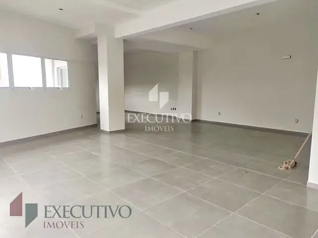 Loja com 214m², para alugar, no bairro Centro em Arroio Do Meio