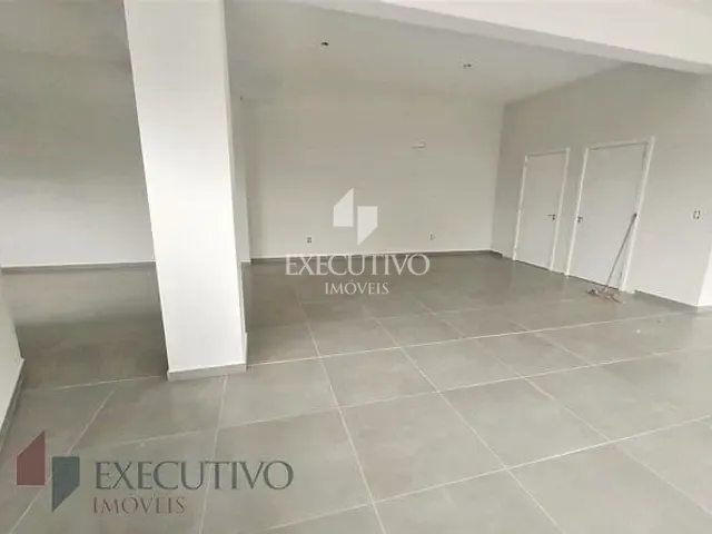 Loja com 214m², para alugar, no bairro Centro em Arroio Do Meio