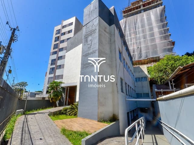 Comercial para alugar, no bairro Bacacheri em Curitiba