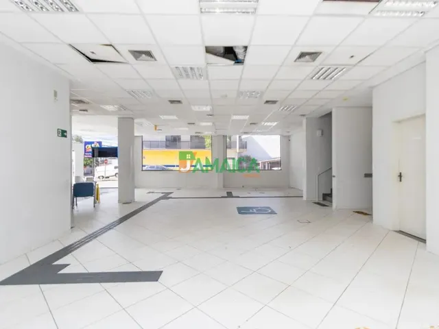 Comercial com 519m², para alugar, no bairro BORDA DO CAMPO em São José Dos Pinhais