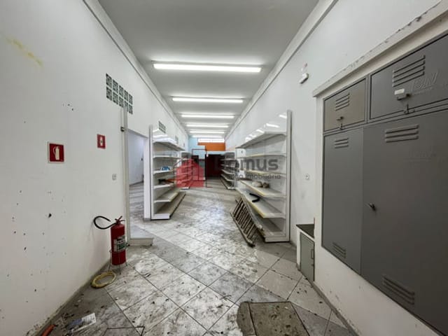 Comercial com 273m², à venda, no bairro Centro em Taubaté